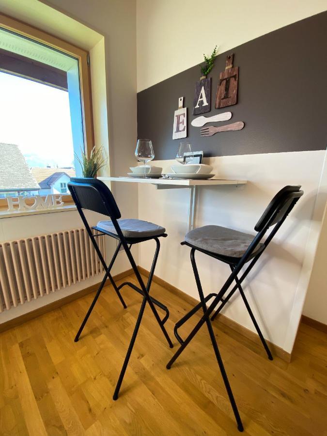 Swiss Alps View Apartment - Contactless Self Check-In Тун Екстериор снимка