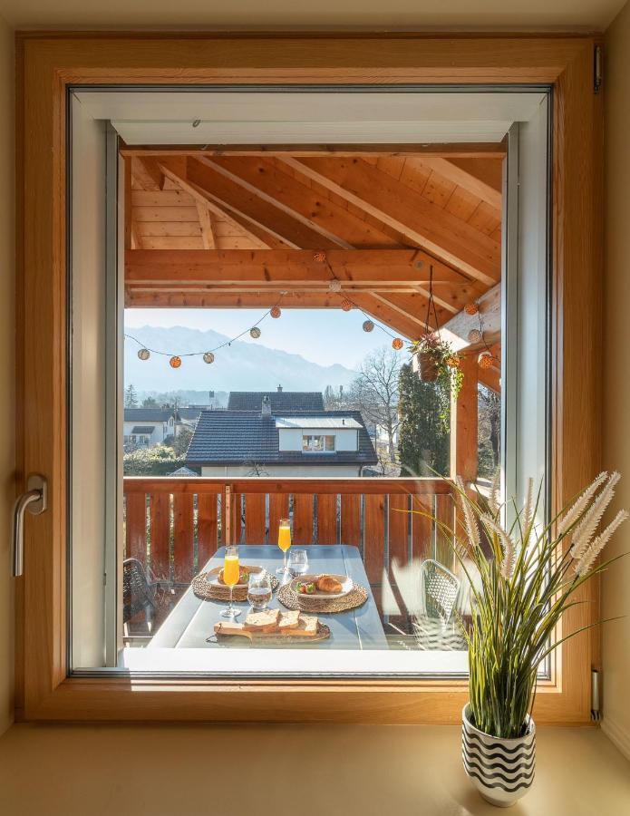 Swiss Alps View Apartment - Contactless Self Check-In Тун Екстериор снимка